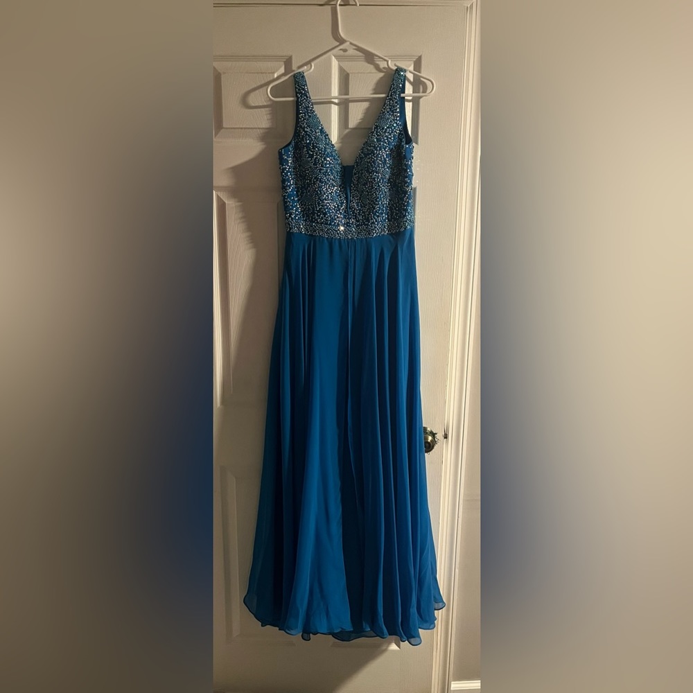 dress worn once for a pageant, coco chateu 2019 $600, PRICE NEGOTIABLE